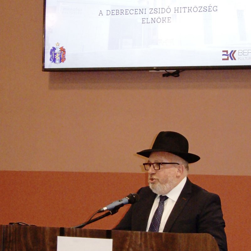 Átadták a felújított zsinagógát 56